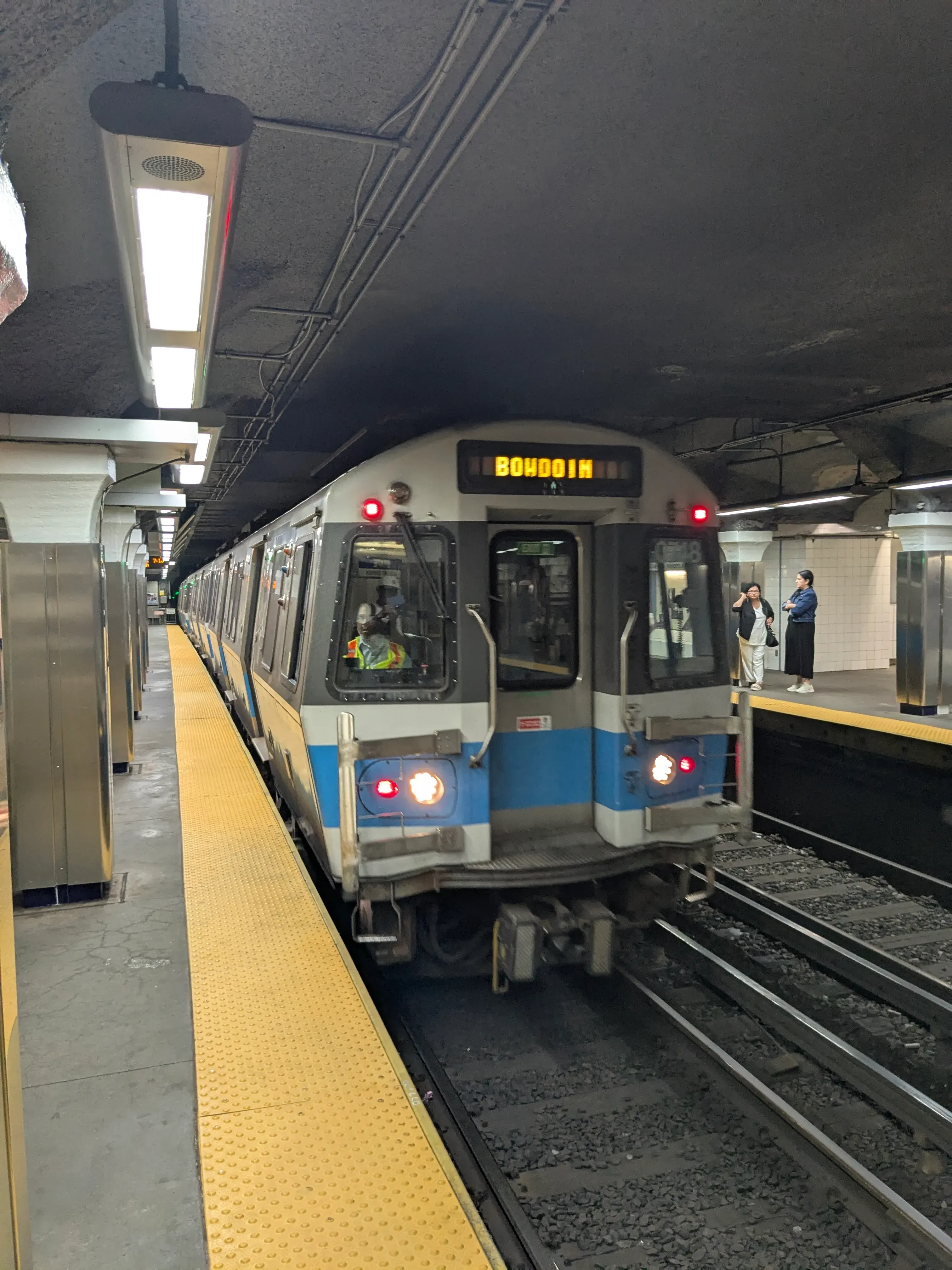 PXL_20250811_231802390